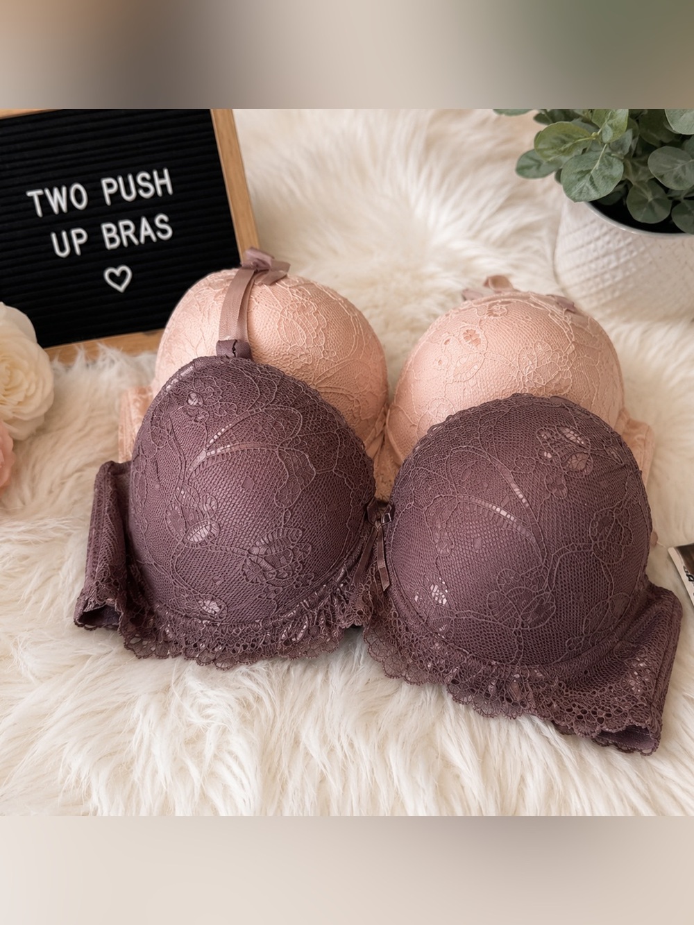 Two push up Bras !‎